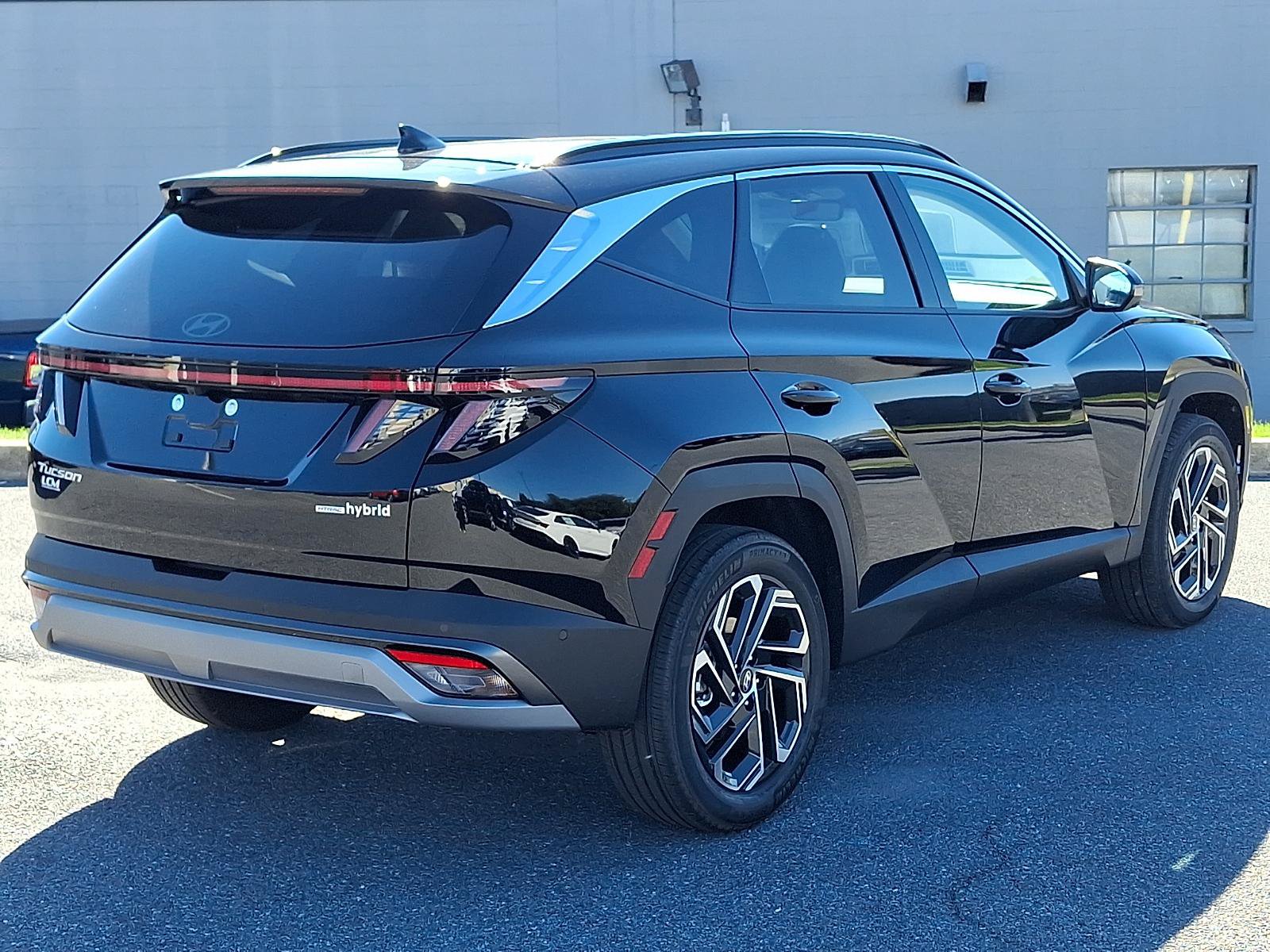 New 2026 Hyundai Tucson Limited AWD/4WD image 2