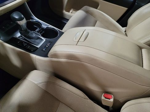 Used 2018 Toyota Highlander Limited Platinum image 26