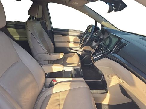 Used 2022 Honda Odyssey Elite image 16
