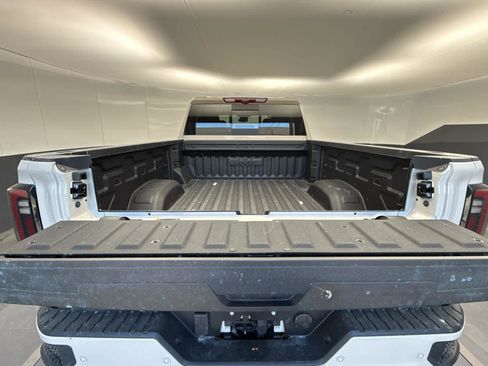 New 2026 GMC Sierra 2500 AT4 w/ AT4 Premium Plus Package image 7