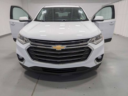 Used 2021 Chevrolet Traverse LT image 14
