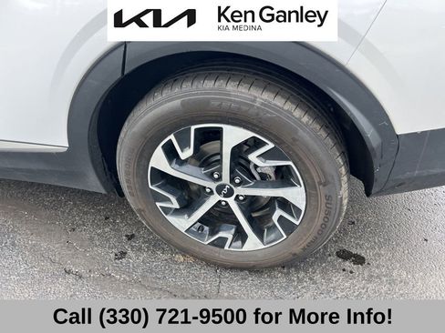 Certified 2024 Kia Sportage EX image 24