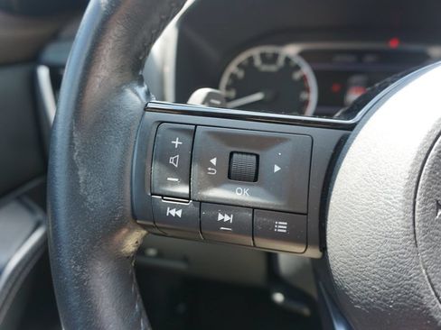 Used 2023 Nissan Rogue SL FWD image 8