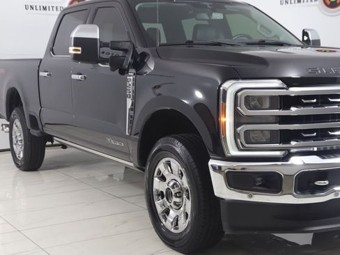 Used 2023 Ford F250 Lariat w/ Lariat Ultimate Package AWD/4WD image 40