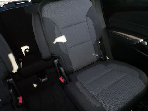 Used 2023 Chevrolet Traverse LT w/ Midnight/Sport Edition image 14