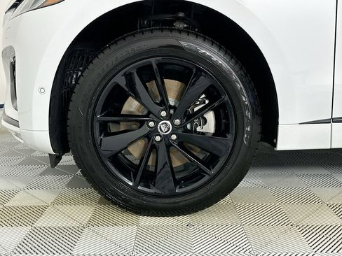 Certified 2026 Jaguar F-PACE R-Dynamic S AWD/4WD image 9
