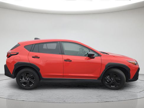 Used 2024 Subaru Crosstrek 2.0i AWD/4WD image 3