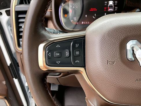 Used 2025 RAM 2500 Limited AWD/4WD image 20