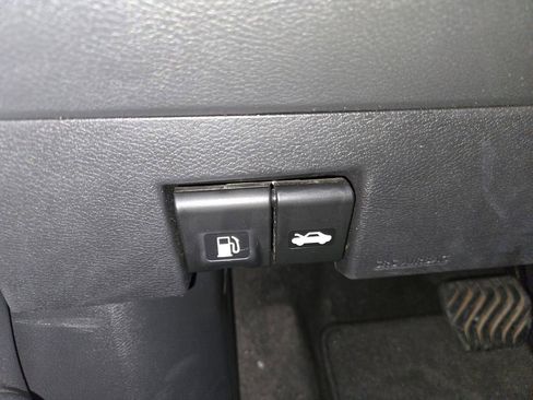 Used 2025 Nissan Kicks Play S FWD image 20