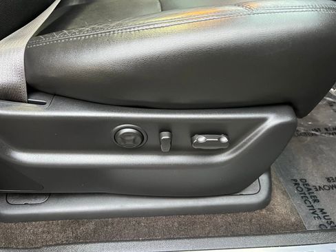 Used 2014 GMC Yukon Denali image 32