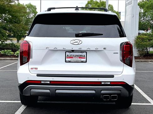 Used 2023 Hyundai Palisade Limited w/ Cargo Package AWD/4WD image 4