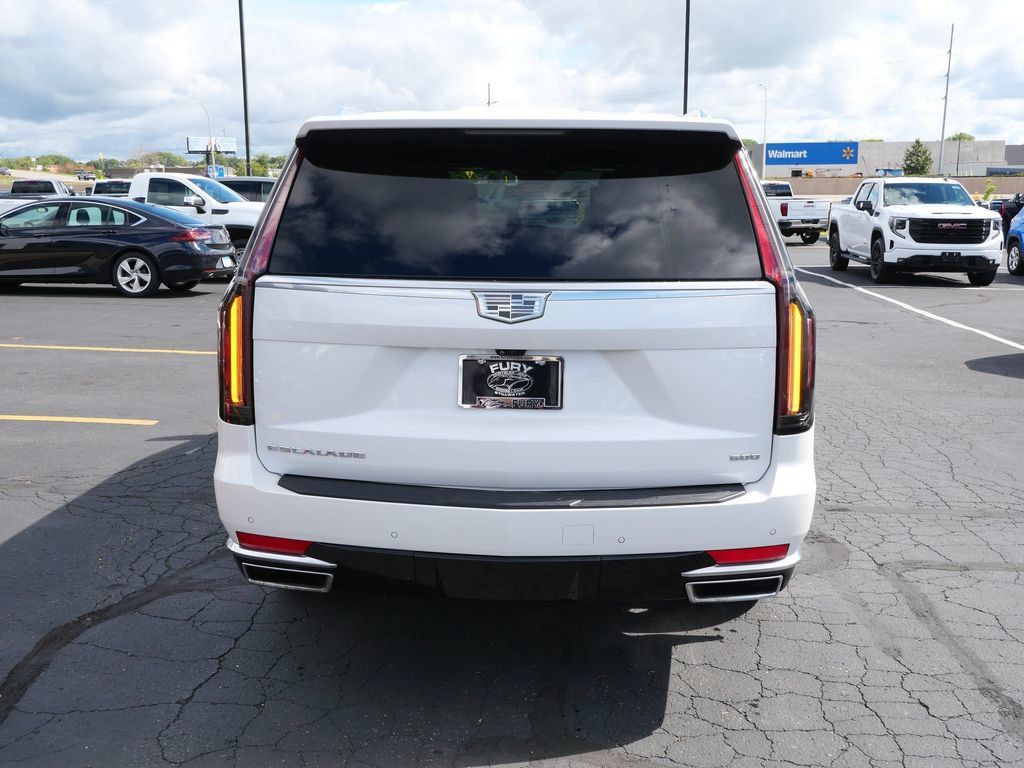 Used 2023 Cadillac Escalade ESV Premium Luxury Platinum AWD/4WD image 7