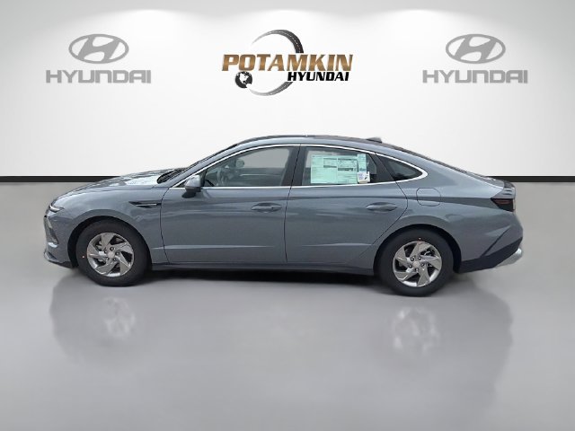New 2027 Hyundai Sonata SE FWD image 8