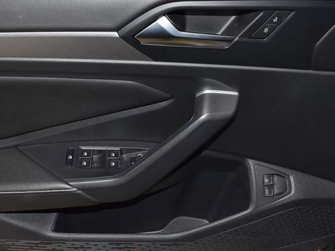 Used 2024 Volkswagen Jetta SE image 27