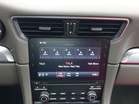 Certified 2019 Porsche 911 Targa 4S image 19