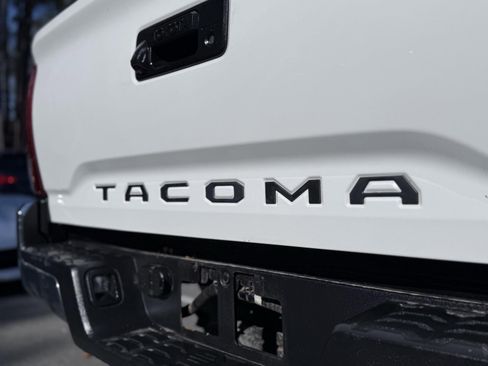Used 2021 Toyota Tacoma SR5 image 12