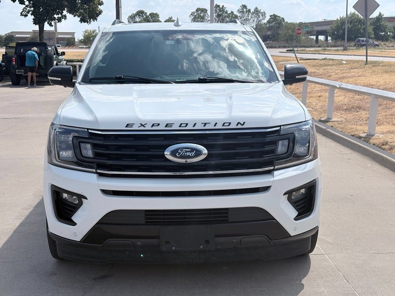Used 2021 Ford Expedition Limited RWD image 2