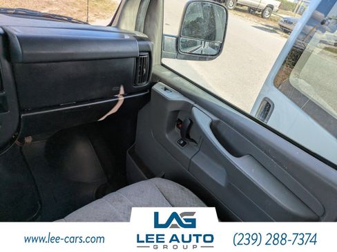 Used 2015 Chevrolet Express 3500 LT w/ LT Preferred Equipment Group image 15