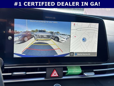 Certified 2025 Hyundai Elantra SEL image 33