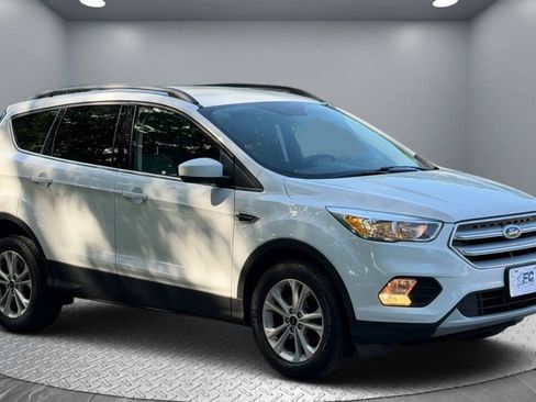Used 2018 Ford Escape SE AWD/4WD image 4