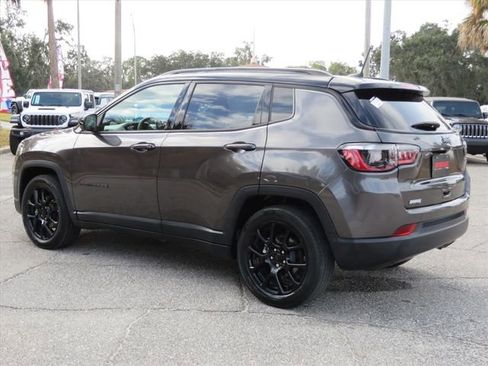 Used 2022 Jeep Compass Altitude image 4