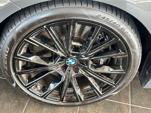 Used 2022 BMW 750Li xDrive AWD/4WD image 21
