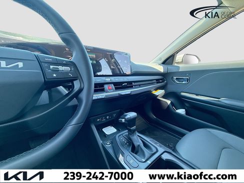 New 2026 Kia K4 EX image 25