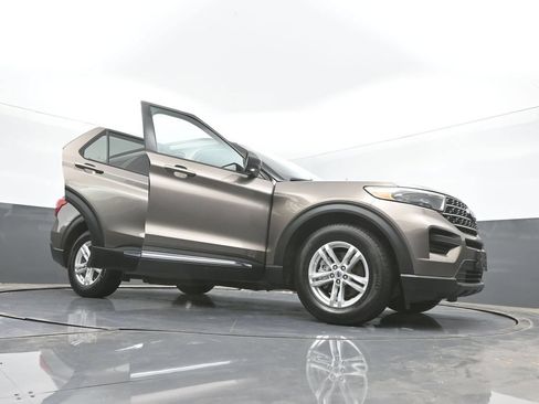 Used 2021 Ford Explorer XLT RWD image 50