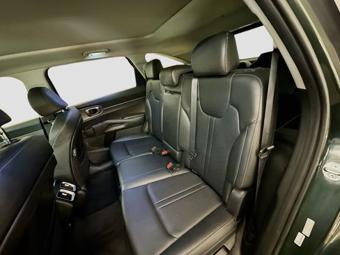 Used 2023 Kia Sorento S w/ Panoramic Sunroof Package image 30