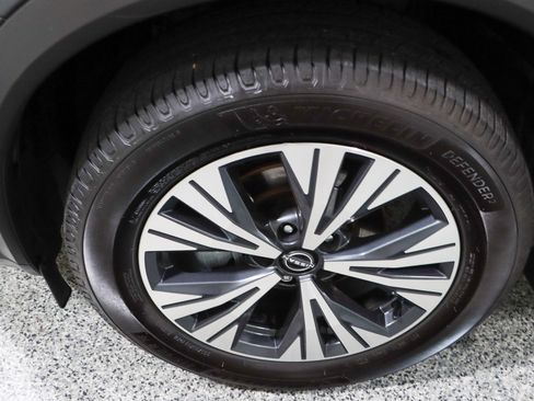 Used 2023 Nissan Rogue SV FWD image 11
