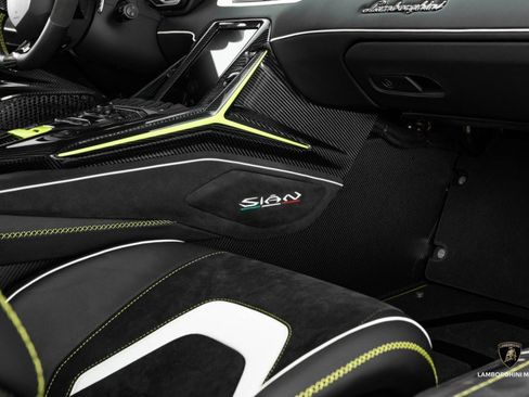 Used 2020 Lamborghini Sian Coupe image 67