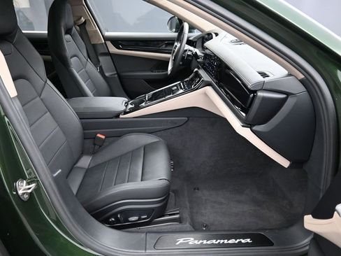 Certified 2025 Porsche Panamera RWD image 27