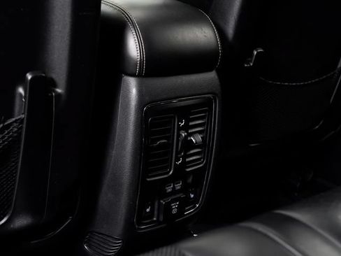 Used 2017 Jeep Grand Cherokee Limited w/ Luxury Group II AWD/4WD image 24