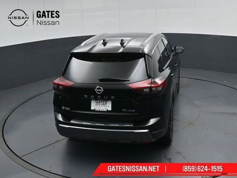 Used 2025 Nissan Rogue SL w/ Tech Package AWD/4WD image 46
