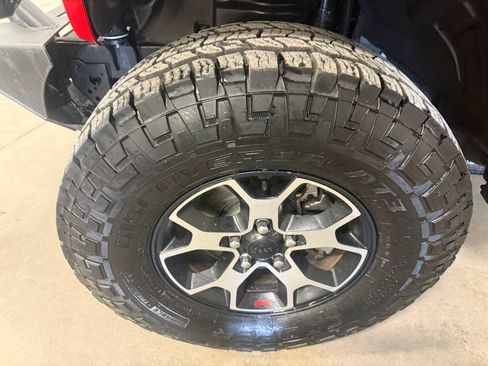 Used 2022 Jeep Wrangler Rubicon w/ Cold Weather Group AWD/4WD image 8