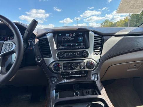 Used 2015 Chevrolet Tahoe LTZ image 12