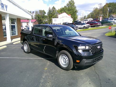 New 2025 Ford Maverick XL image 6