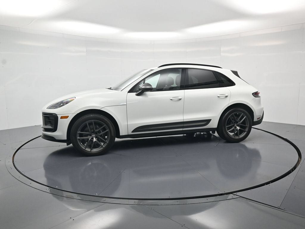 Certified 2024 Porsche Macan Turbo AWD/4WD image 2