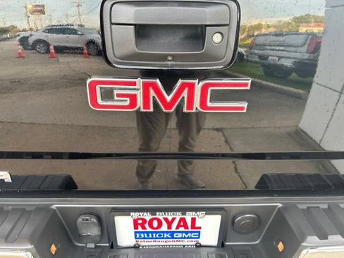 Used 2017 GMC Sierra 1500 SLT w/ SLT Premium Package RWD image 29
