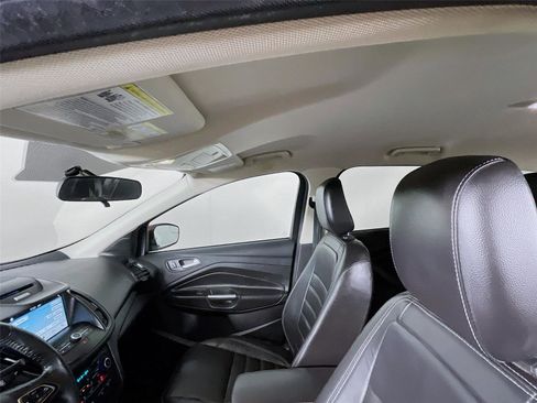 Used 2018 Ford Escape SEL image 11