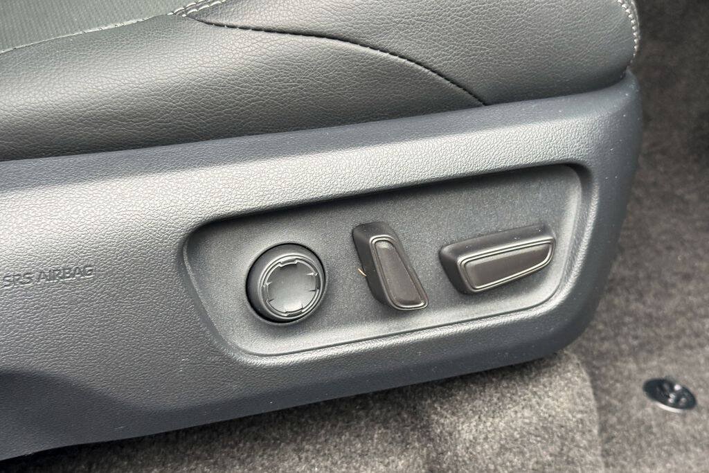 Used 2025 Toyota 4Runner 4WD image 13