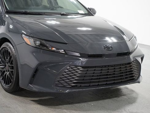 Certified 2025 Toyota Camry LE image 4