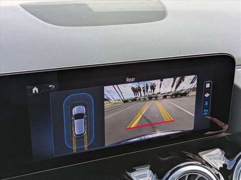 Used 2025 Mercedes-Benz GLA 250 image 13