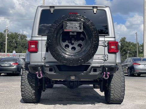Used 2019 Jeep Wrangler Unlimited Sahara w/ Quick Order Package 24M Moab AWD/4WD image 16