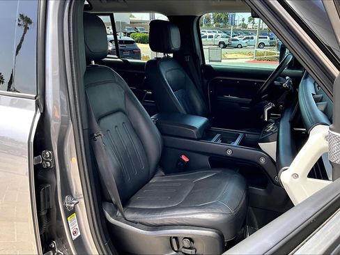 Used 2020 Land Rover Defender 110 HSE image 7