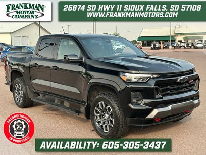 Used 2023 Chevrolet Colorado Z71 w/ Z71 Convenience Package 2