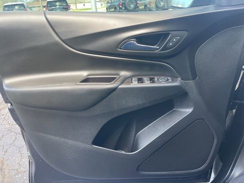 Used 2022 Chevrolet Equinox LT image 36