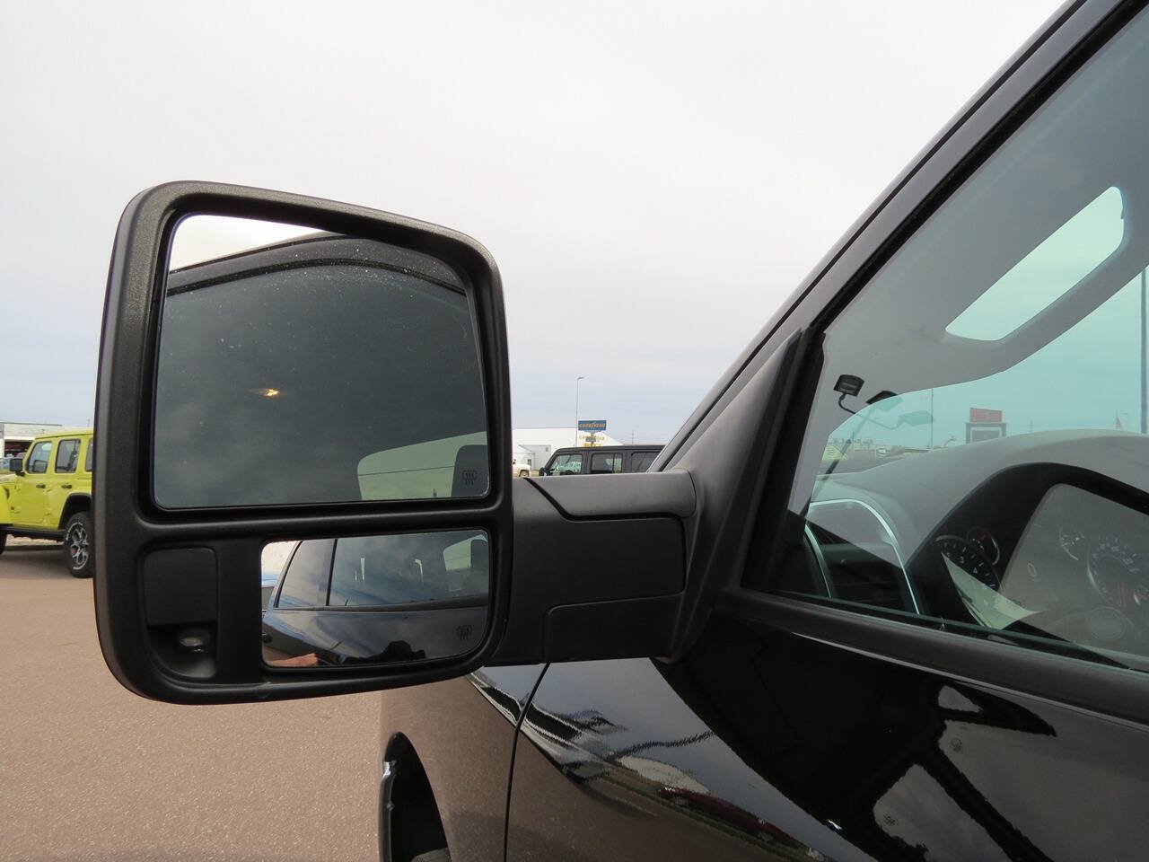 Used 2026 RAM 2500 Big Horn AWD/4WD image 9