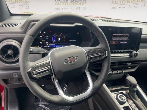 New 2026 Chevrolet Colorado Trail Boss AWD/4WD image 12