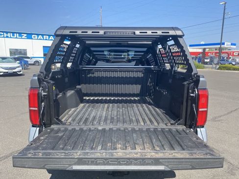 Used 2024 Toyota Tacoma TRD Off-Road w/ TRD Off Road Upgrade Package AWD/4WD image 22
